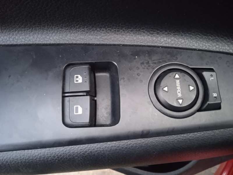 kia rio (yb) del año 2018