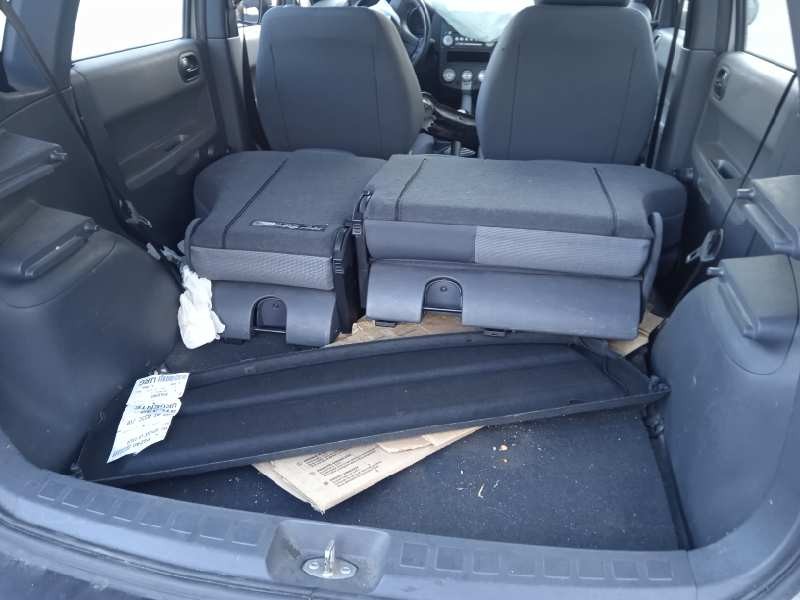 mitsubishi colt berlina 5 (z30a) del año 2006