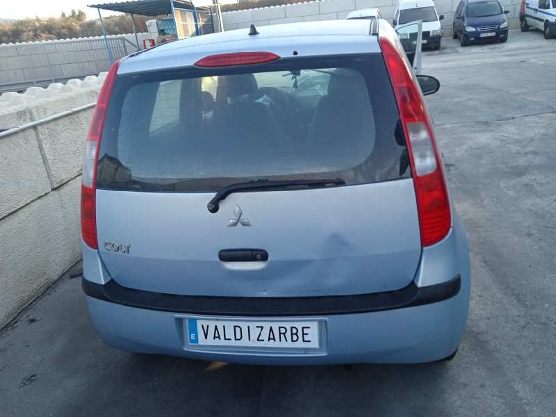 mitsubishi colt berlina 5 (z30a) del año 2006