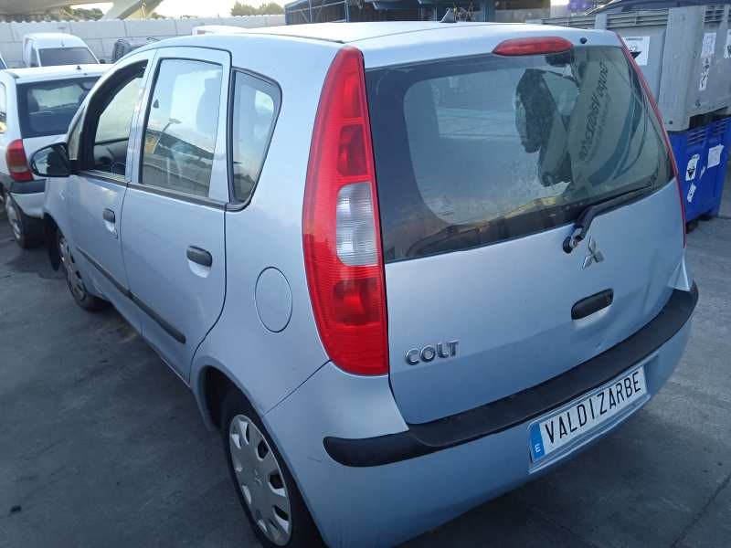 mitsubishi colt berlina 5 (z30a) del año 2006