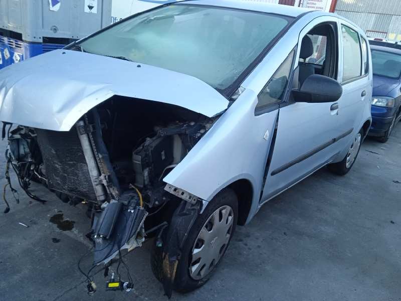 mitsubishi colt berlina 5 (z30a) del año 2006