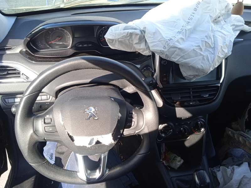 peugeot 208 del año 2014