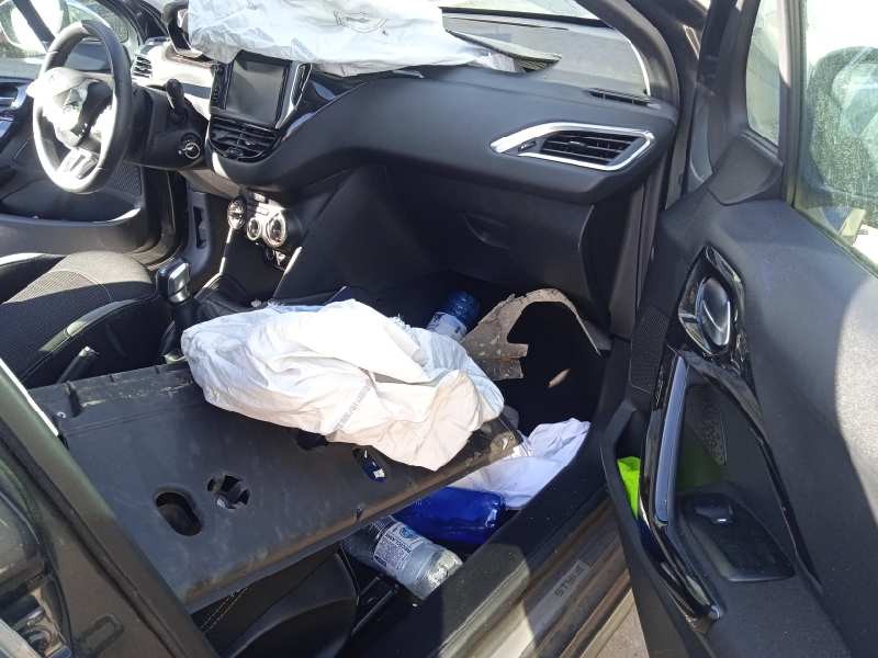 peugeot 208 del año 2014