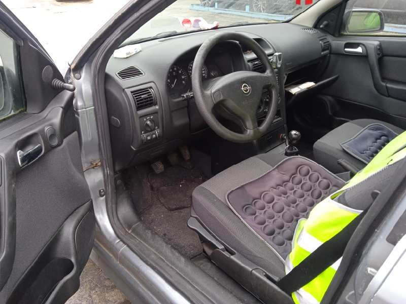 opel astra g berlina del año 2003