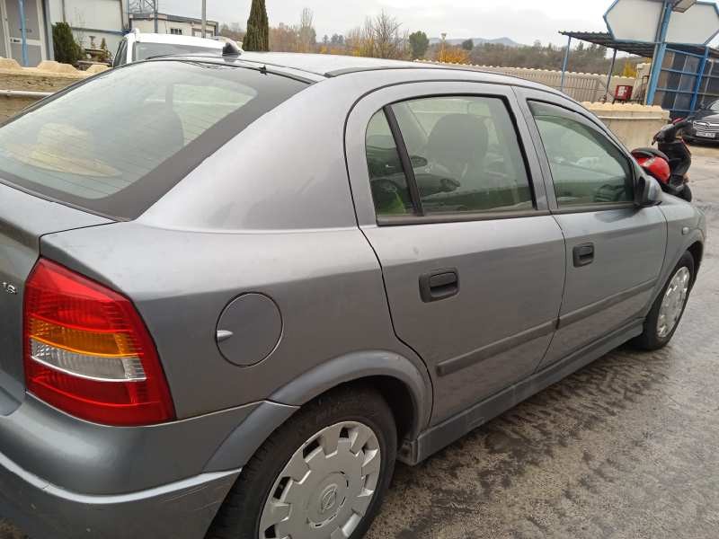 opel astra g berlina del año 2003