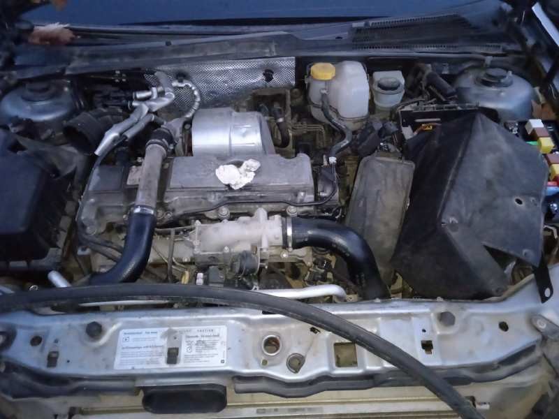 opel vectra c berlina del año 2003