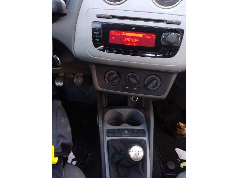 seat ibiza (6j5) del año 2010