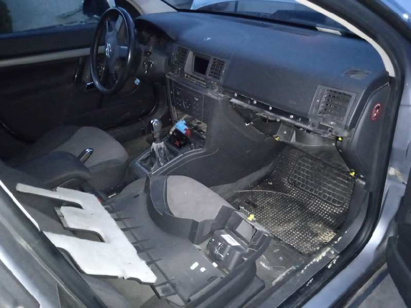 opel vectra c berlina del año 2003