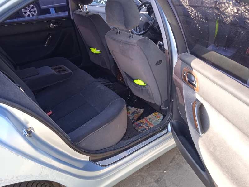 peugeot 607 (s1) del año 2003