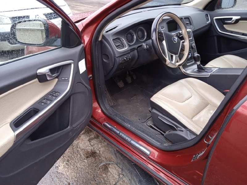 volvo v60 kombi del año 2011