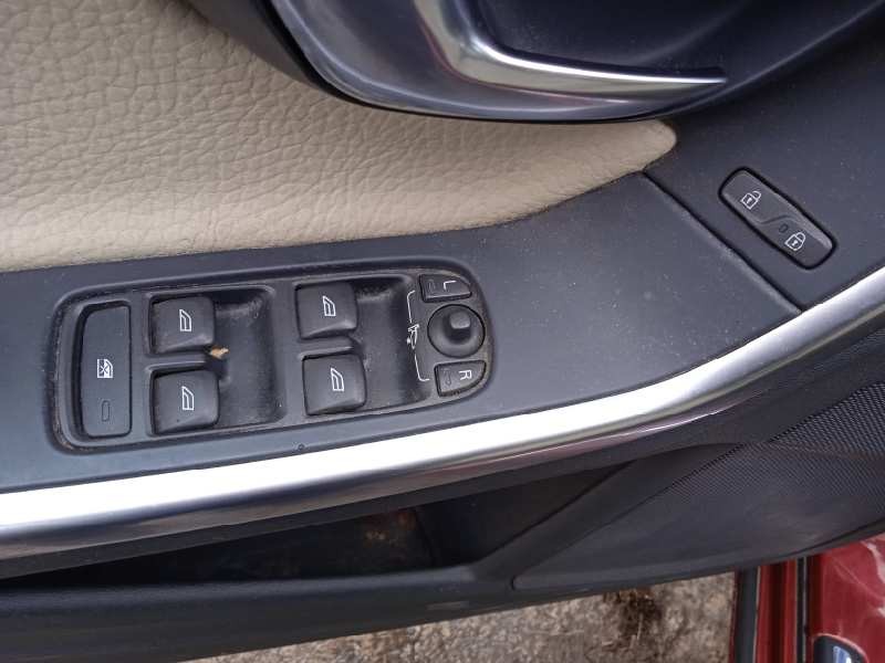 volvo v60 kombi del año 2011