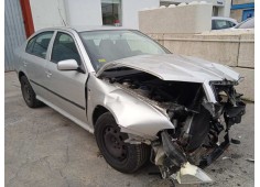 skoda octavia berlina (1u2) del año 2001