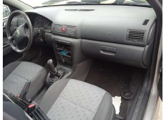 skoda octavia berlina (1u2) del año 2001 2