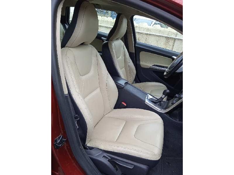 volvo v60 kombi del año 2011