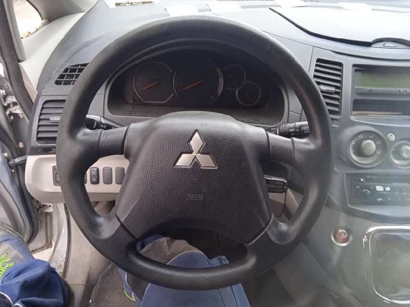 mitsubishi grandis (na0w) del año 2006