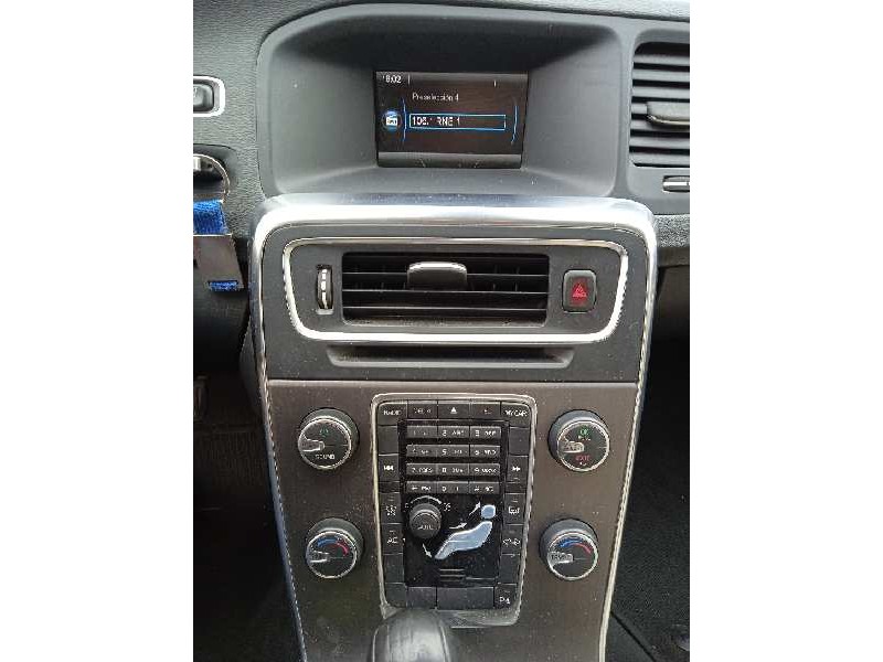 volvo v60 kombi del año 2011