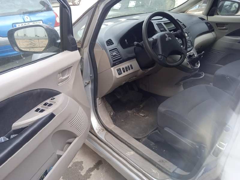 mitsubishi grandis (na0w) del año 2006