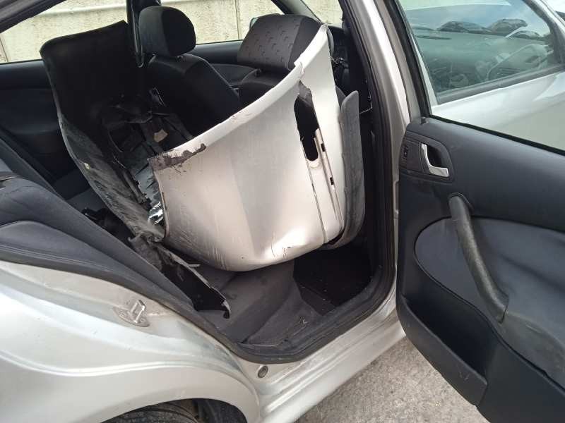 skoda octavia berlina (1u2) del año 2001