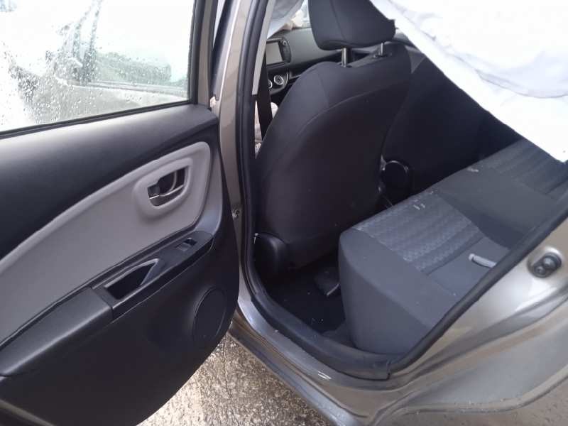 toyota yaris del año 2017