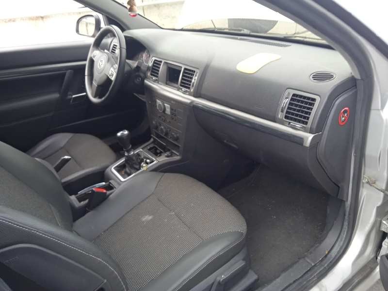 opel vectra c berlina del año 2006