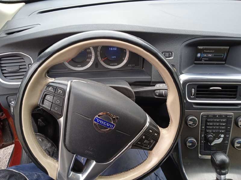 volvo v60 kombi del año 2011