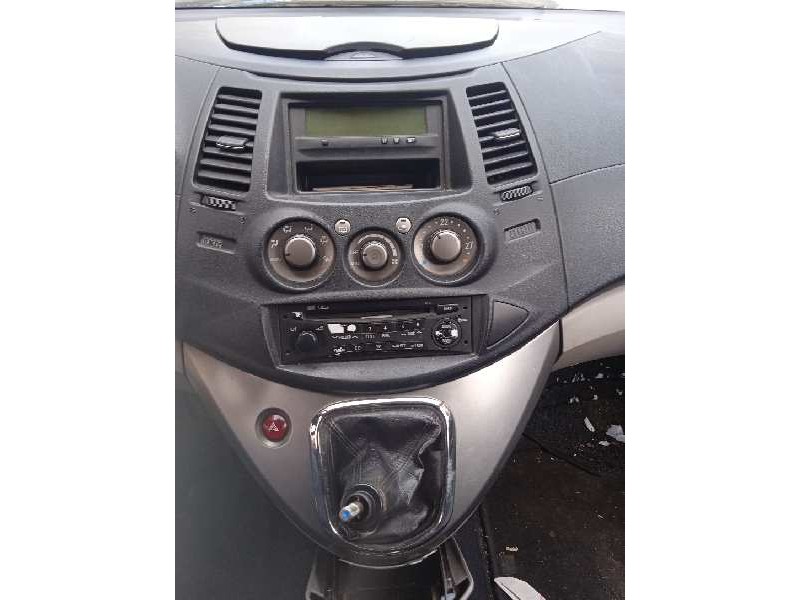 mitsubishi grandis (na0w) del año 2006