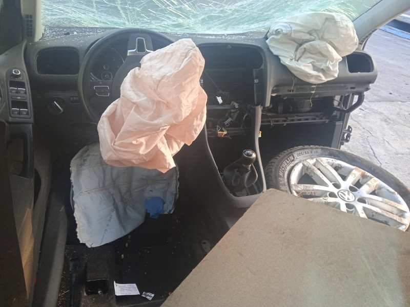 volkswagen golf vi (5k1) del año 2009