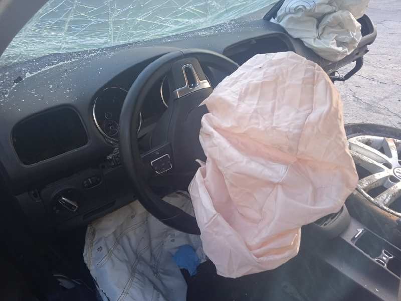 volkswagen golf vi (5k1) del año 2009