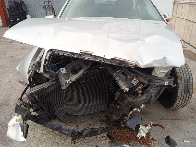 skoda octavia berlina (1u2) del año 2001