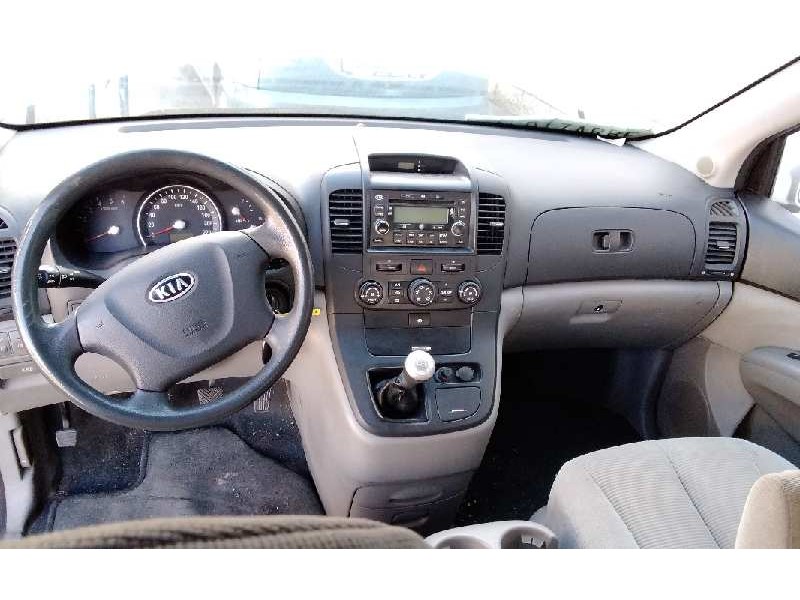 kia carnival del año 2008