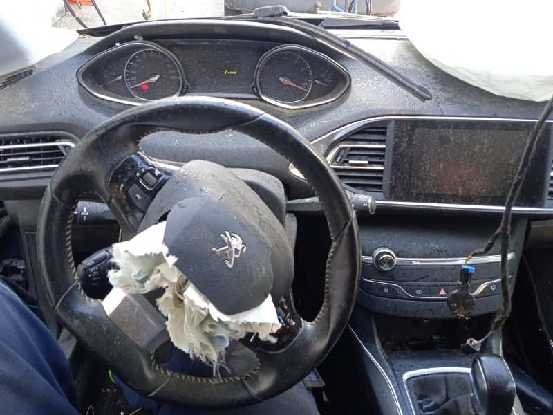 peugeot 308 del año 2017