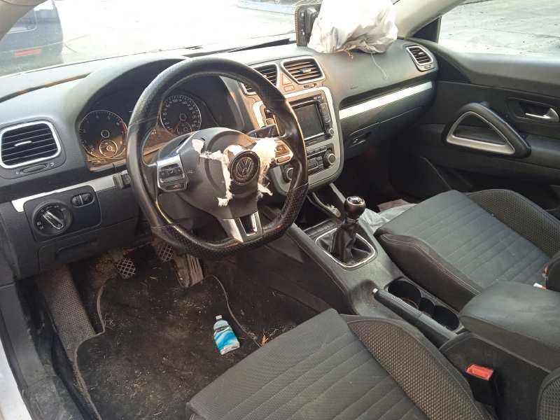 volkswagen scirocco (137) del año 2010