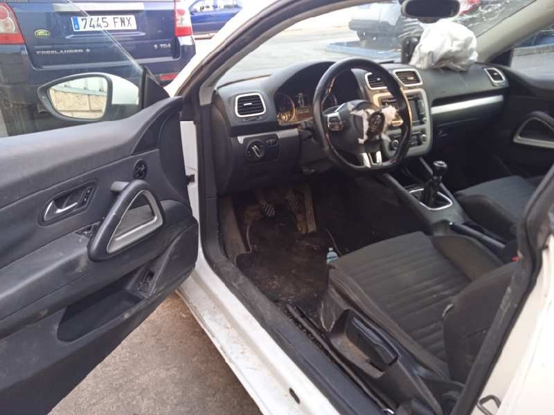 volkswagen scirocco (137) del año 2010