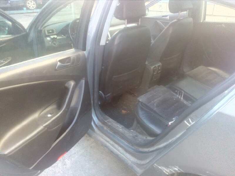 volkswagen passat berlina (3c2) del año 2006