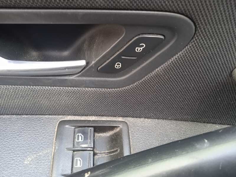 volkswagen scirocco (137) del año 2010