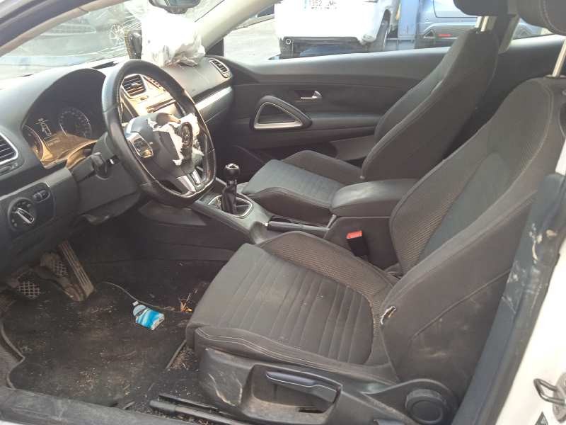 volkswagen scirocco (137) del año 2010