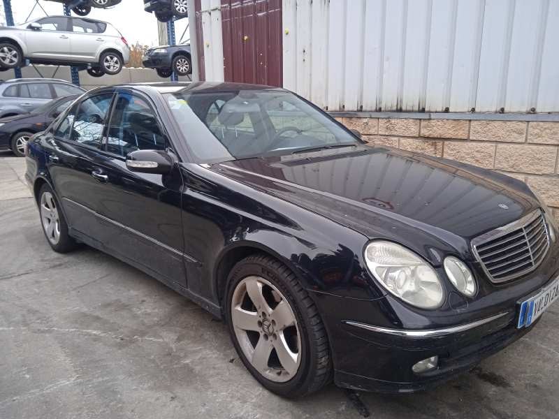 mercedes-benz clase e (w211) berlina del año 2002