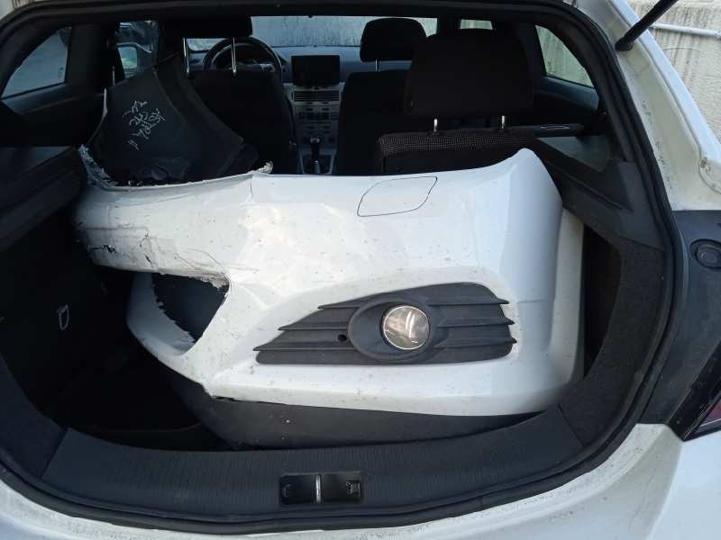 opel astra gtc del año 2006