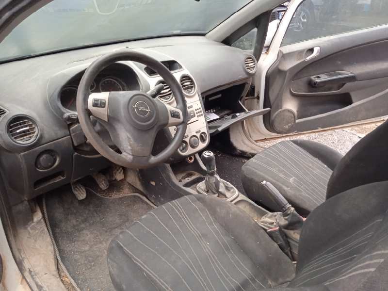 opel corsa d del año 2007