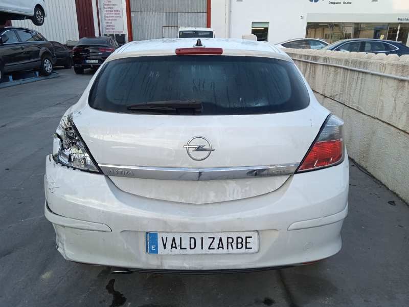 opel astra gtc del año 2006