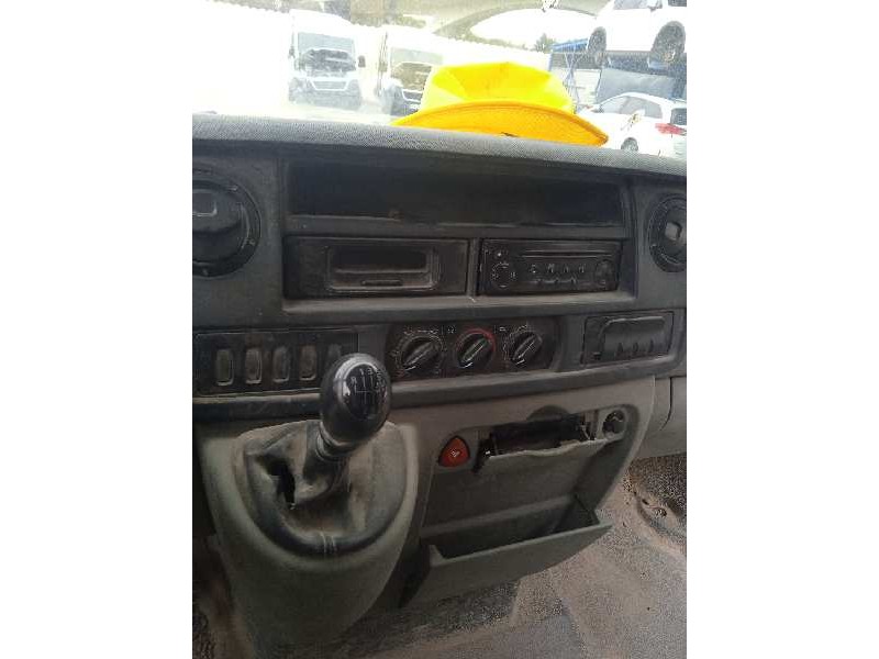 renault master ii phase 2 caja cerrada del año 2004