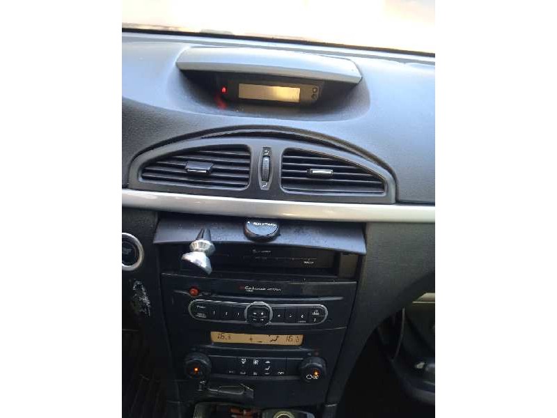 renault laguna ii (bg0) del año 2006