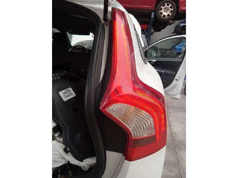 volvo v60 familiar del año 2020