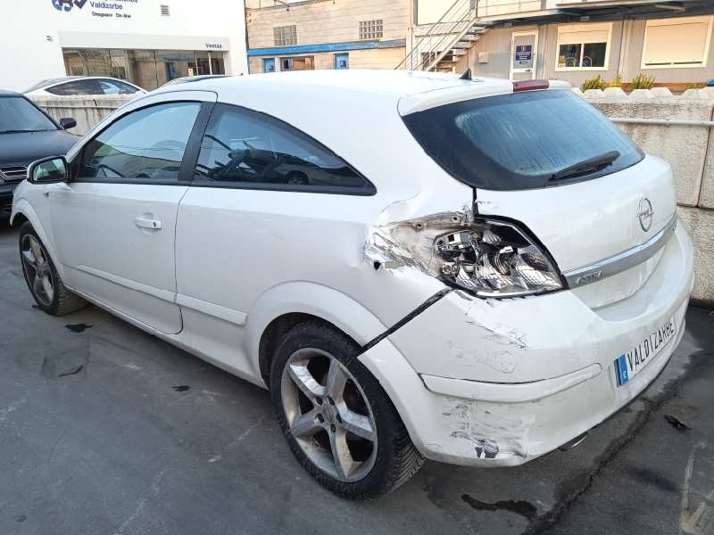 opel astra gtc del año 2006