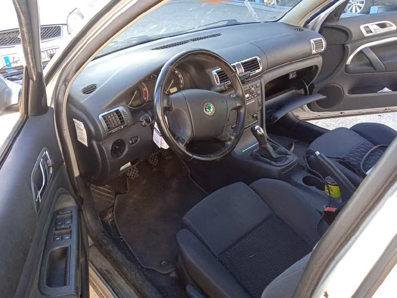 skoda superb (3u4) del año 2009