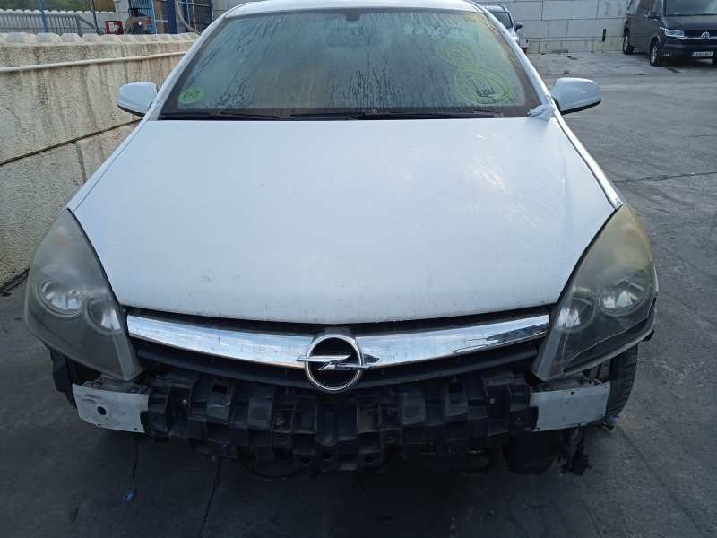 opel astra gtc del año 2006