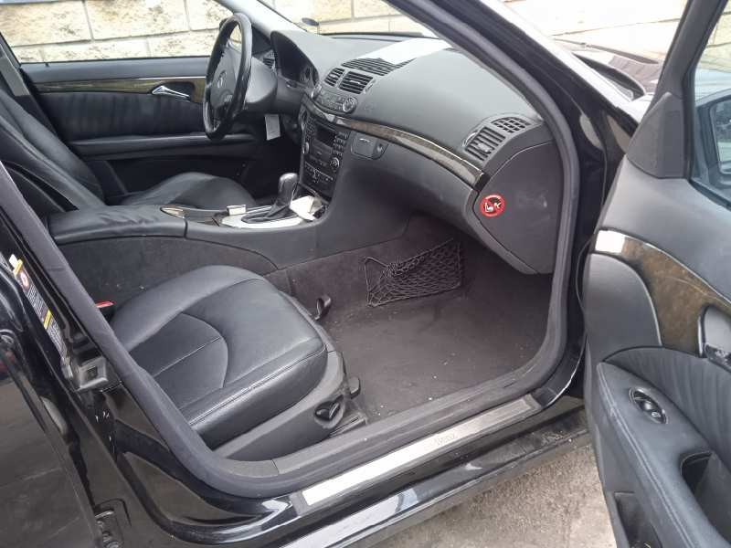 mercedes-benz clase e (w211) berlina del año 2002