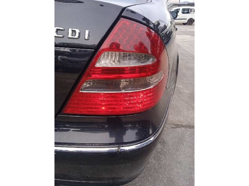 mercedes-benz clase e (w211) berlina del año 2002