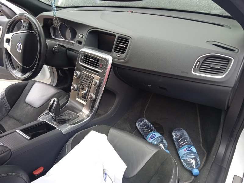 volvo v60 familiar del año 2020