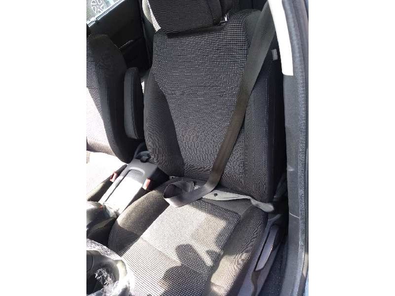 peugeot 5008 del año 2010